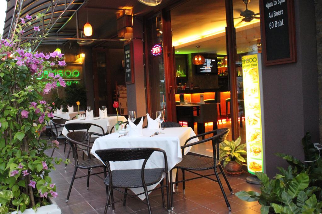 Hemingway'S Hotel Patong Exterior foto
